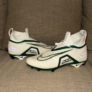 NWT Nike Alpha Menace Elite Football Cleats - White and Green DM1792-103 Men 18